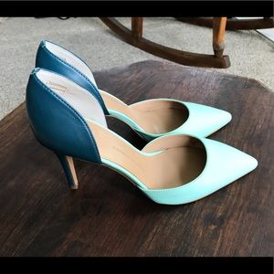 Banana Republic size 7M new - no box